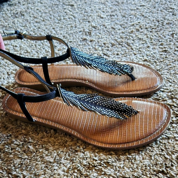 Carlos Santana Size 9 feather sandals - Picture 1 of 5